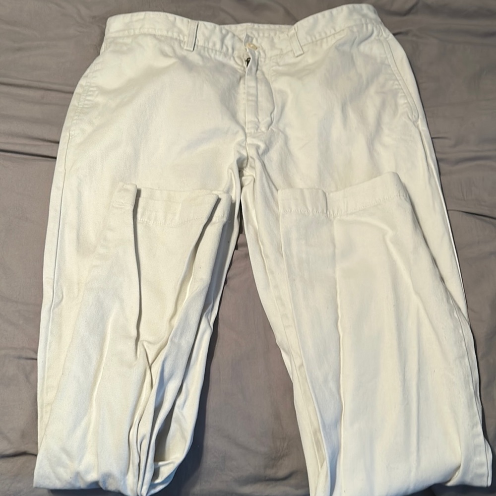 Vineyard Vines white/tan chinos. Men’s size 32x32